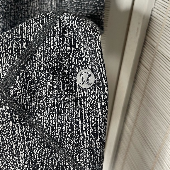 Lululemon Tight Stuff Tight II 25” Leggings Size 4 - Picture 7 of 8